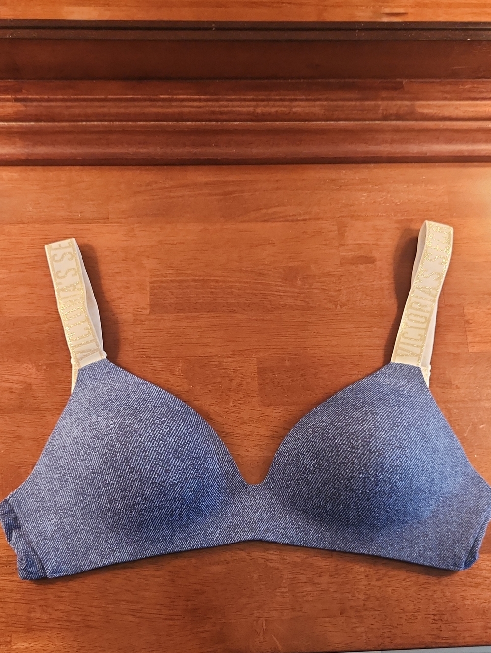 Victoria's Secret Blue Seamless T-Shirt Bra with Gold Logo Straps